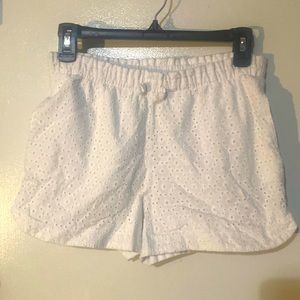 White eyelet cat and jack brand shorts with elastic and drawstring waist